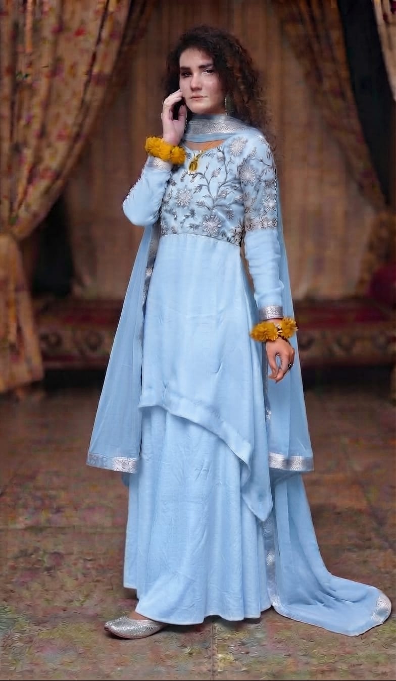 Embroidered Pakistani Wedding Guest Outfit - Image 11